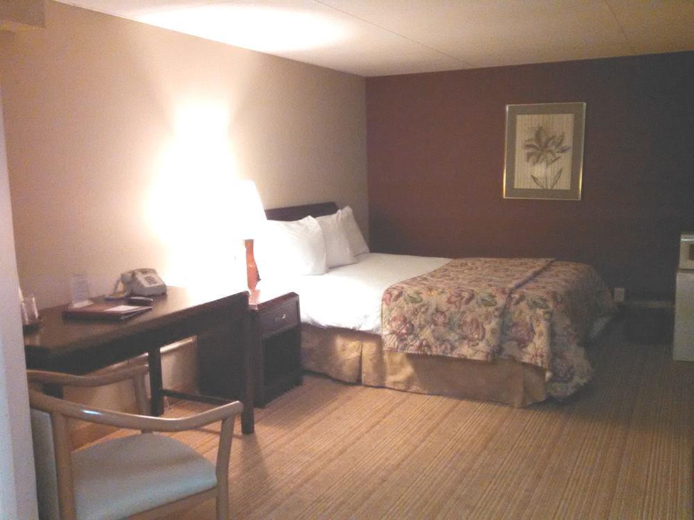 Cocoa Country Inn Хърши Екстериор снимка
