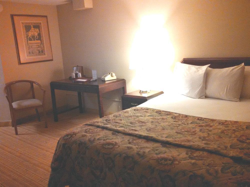 Cocoa Country Inn Хърши Екстериор снимка