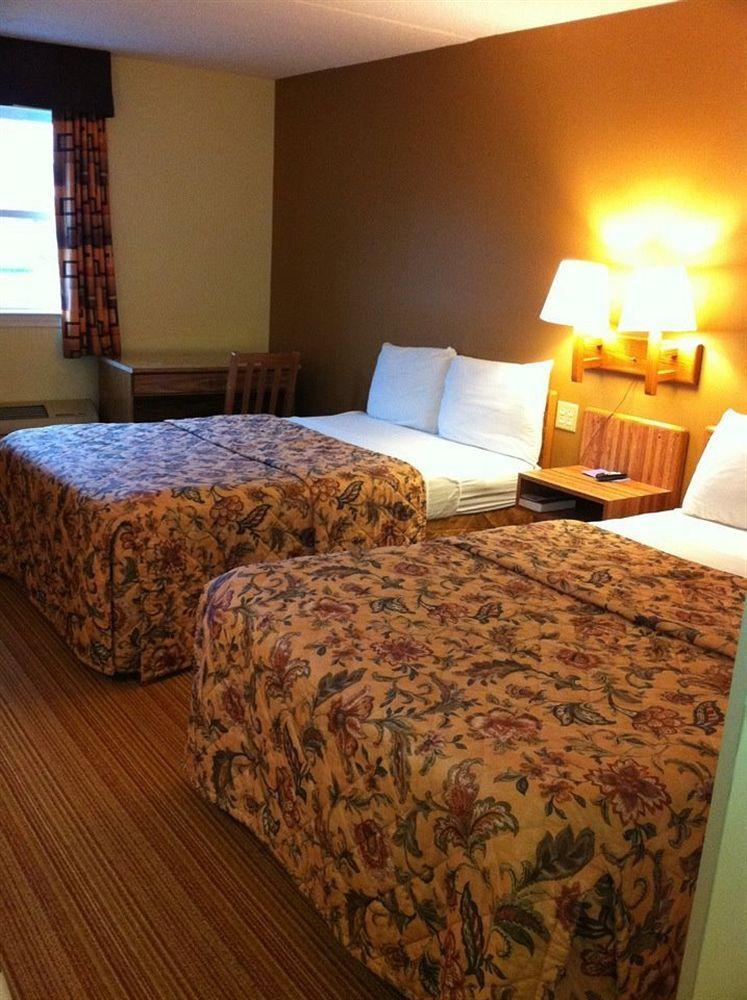 Cocoa Country Inn Хърши Екстериор снимка
