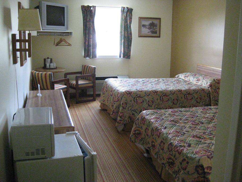 Cocoa Country Inn Хърши Стая снимка